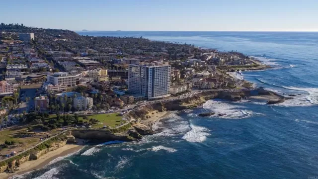 MLS: NDP2504900 Condo For Sale