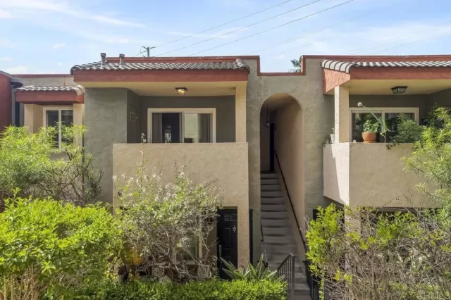 MLS: NDP2505114 Condo For Sale