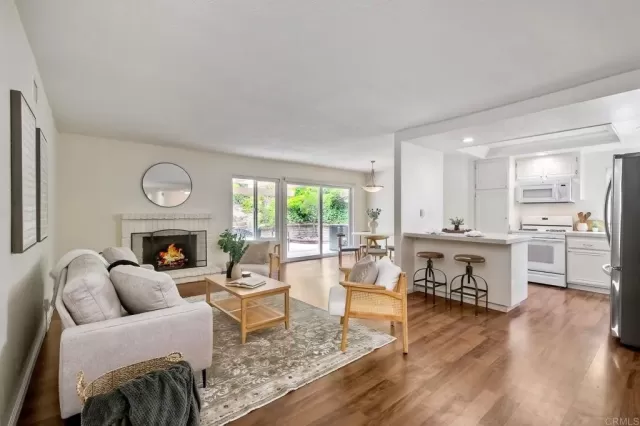 MLS: NDP2505173 Condo For Sale