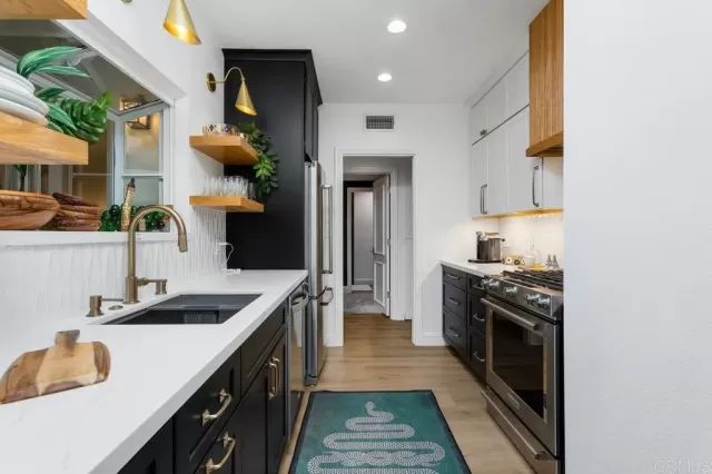 MLS: NDP2505323 Condo For Sale