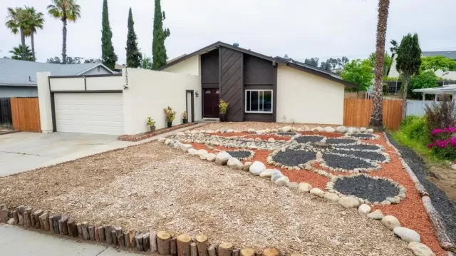 MLS: NDP2505647 Condo For Sale