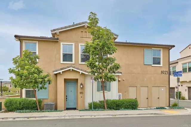 MLS: NDP2505666 Condo For Sale