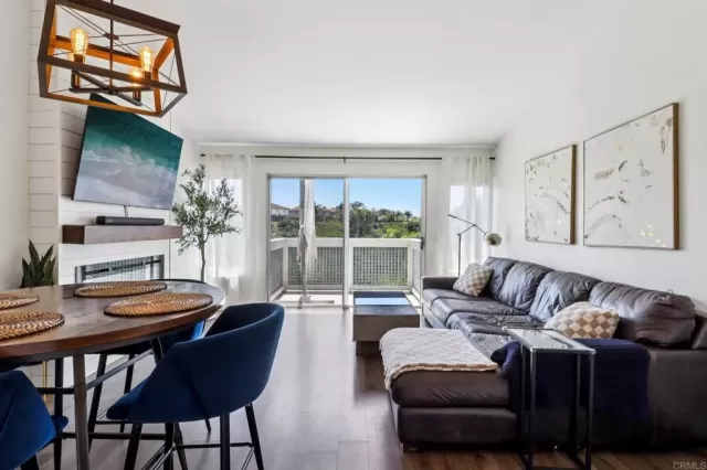 MLS: NDP2505746 Condo For Sale