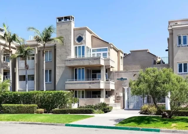 MLS: NDP2505848 Condo For Sale