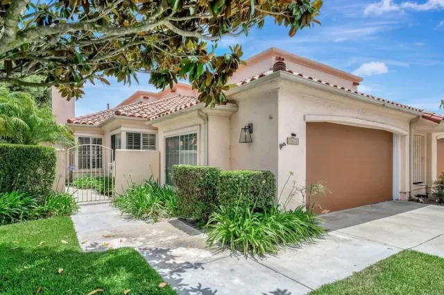 MLS: NDP2505894 Condo For Sale