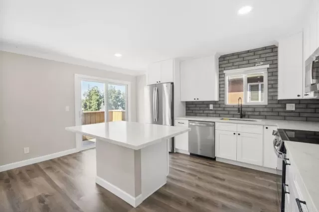 MLS: NDP2506455 Condo For Sale