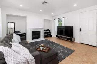 Photo #2: NDP2507266 Listing