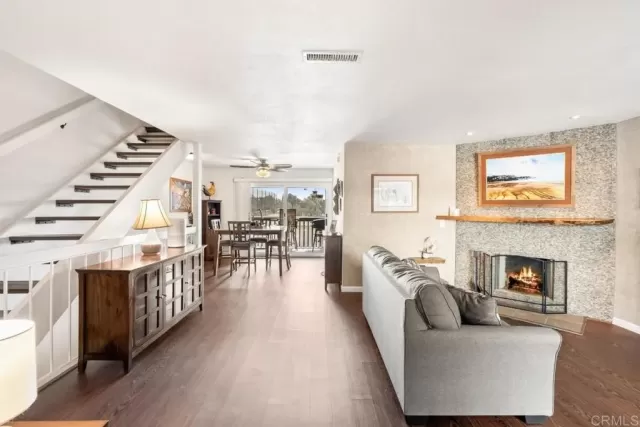 MLS: NDP2507681 Condo For Sale