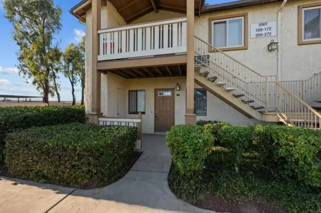 MLS: NDP2507689 Condo For Sale