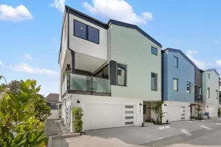 Photo #2: NDP2507733 Listing