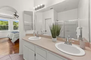 Photo #4: NDP2508043 Listing