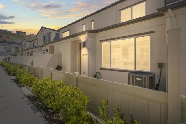 MLS: NDP2508538 Condo For Sale