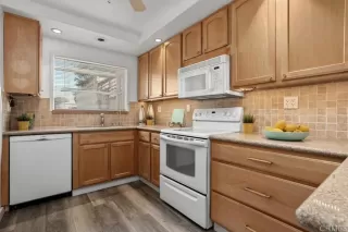 Photo #6: NDP2508605 Listing