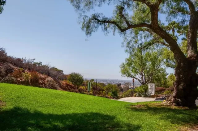 MLS: NDP2508650 Condo For Sale