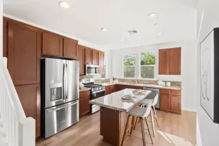 Photo #4: NDP2508785 Listing