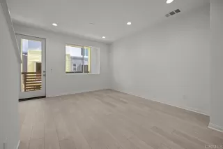 Photo #3: NDP2509025 Listing