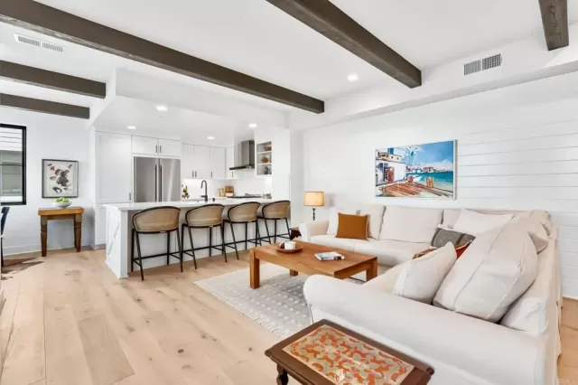 MLS: NDP2509073 Condo For Sale