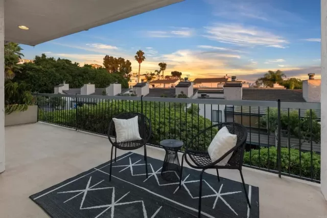 MLS: NDP2509343 Condo For Sale