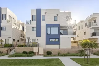 More Details about MLS # NDP2509398 : 1903 S MYERS UNIT 4