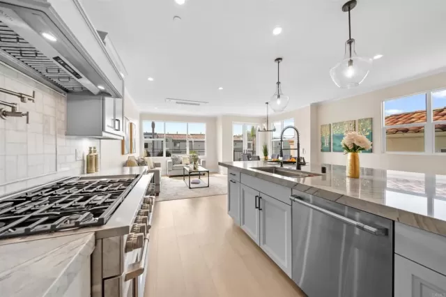 MLS: NDP2509656 Condo For Sale