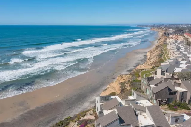 MLS: NDP2509667 Condo For Sale