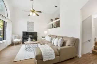 Photo #4: NDP2509762 Listing