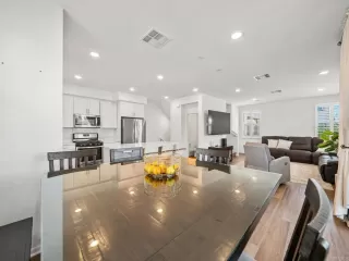 Photo #6: NDP2509989 Listing