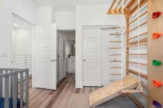 Photo #5: NDP2510068 Listing