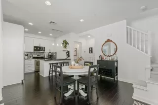 Photo #5: NDP2510145 Listing