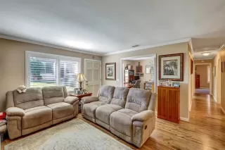 Photo #4: NDP2510171 Listing