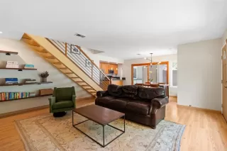 Photo #5: NDP2510226 Listing