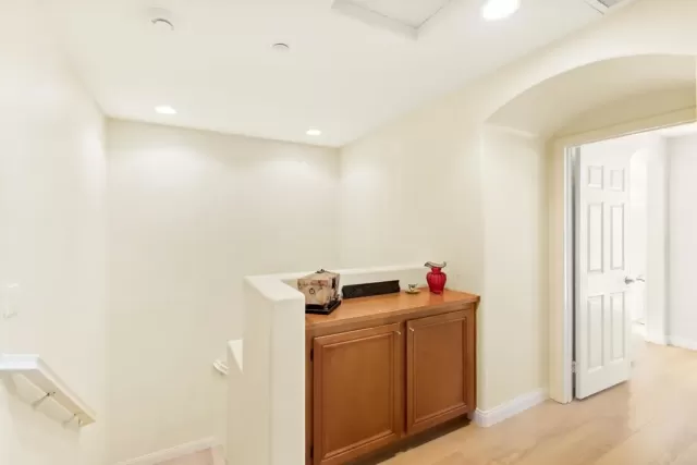 MLS: NDP2510233 Condo For Sale