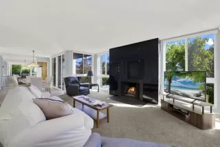 Browse active condo listings in SEASCAPE CHATEAU