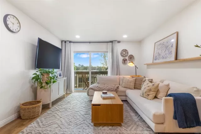 MLS: NDP2510574 Condo For Sale