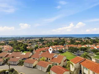 Browse active condo listings in ALTA MIRA