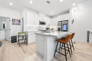 Photo #3: NDP2510926 Listing