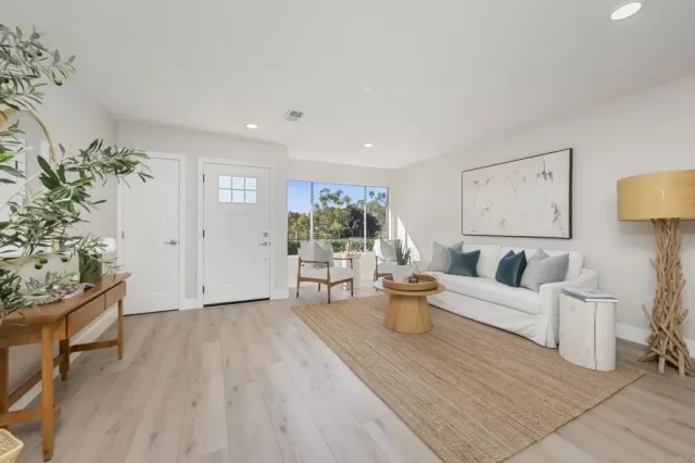 MLS: NDP2511091 Condo For Sale