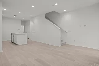 Photo #5: NDP2511151 Listing