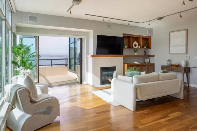 MLS: NDP2511209 Condo For Sale