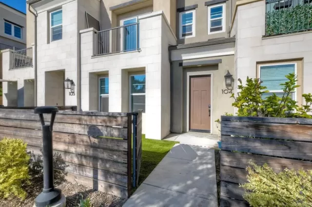 MLS: NDP2511220 Condo For Sale