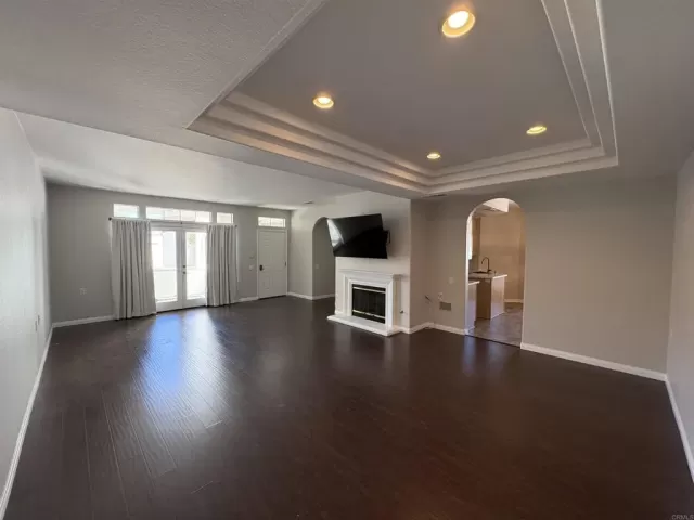 MLS: NDP2511417 Condo For Sale