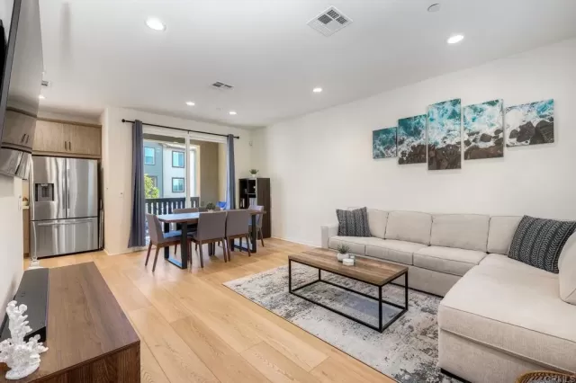 MLS: NDP2511515 Condo For Sale