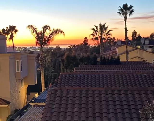 MLS: NDP2600733 Condo For Sale