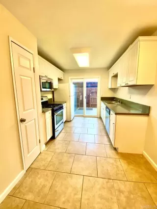 Photo #5: NDP2600892 Listing 