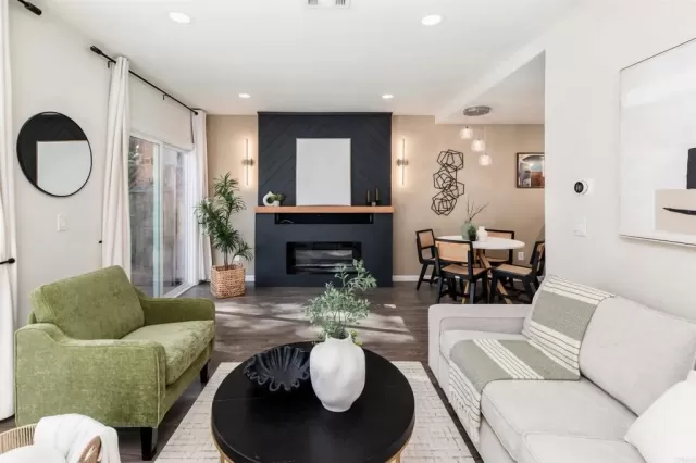 MLS: NDP2600910 Condo For Sale