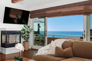 Browse active condo listings in SEABLUFFE