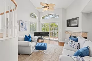 Browse active condo listings in COLLAGE