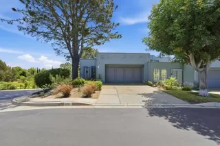 Browse active condo listings in SPINDRIFT