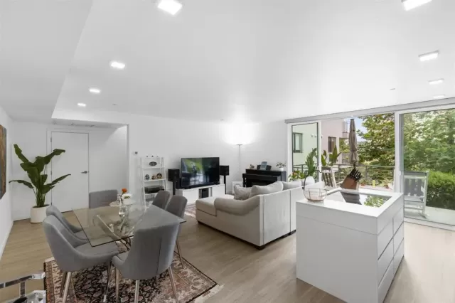 MLS: NDP2604136 Condo For Sale