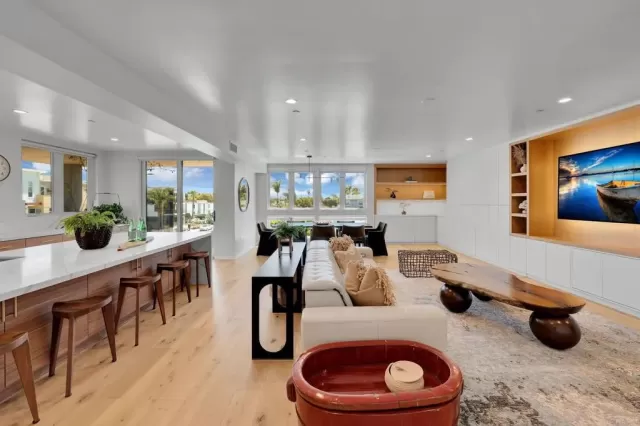 MLS: NDP2604219 Condo For Sale
